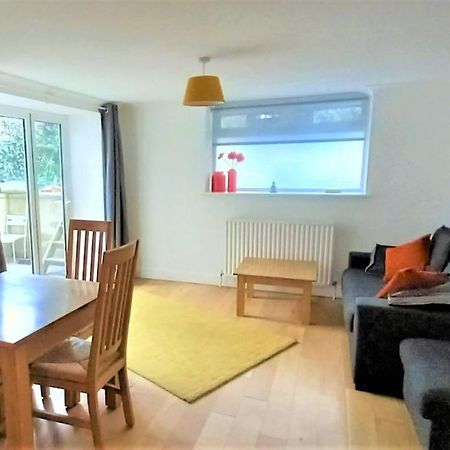 2 Bedroom Victorian Garden Flat ロンドン エクステリア 写真